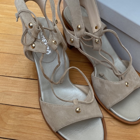 Di Chenzo - Suede tie up sandals - Picture 7 of 7